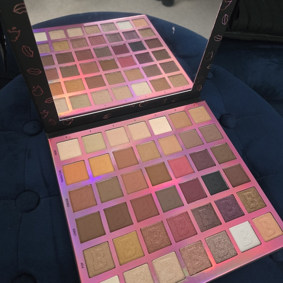 Beauty Bay Eyeshadow Palette 42 Colours - Picture 3 of 9